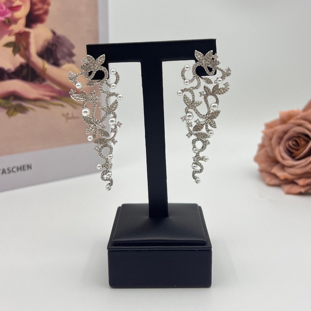 APM Monaco Pearl Flower Drop Earrings